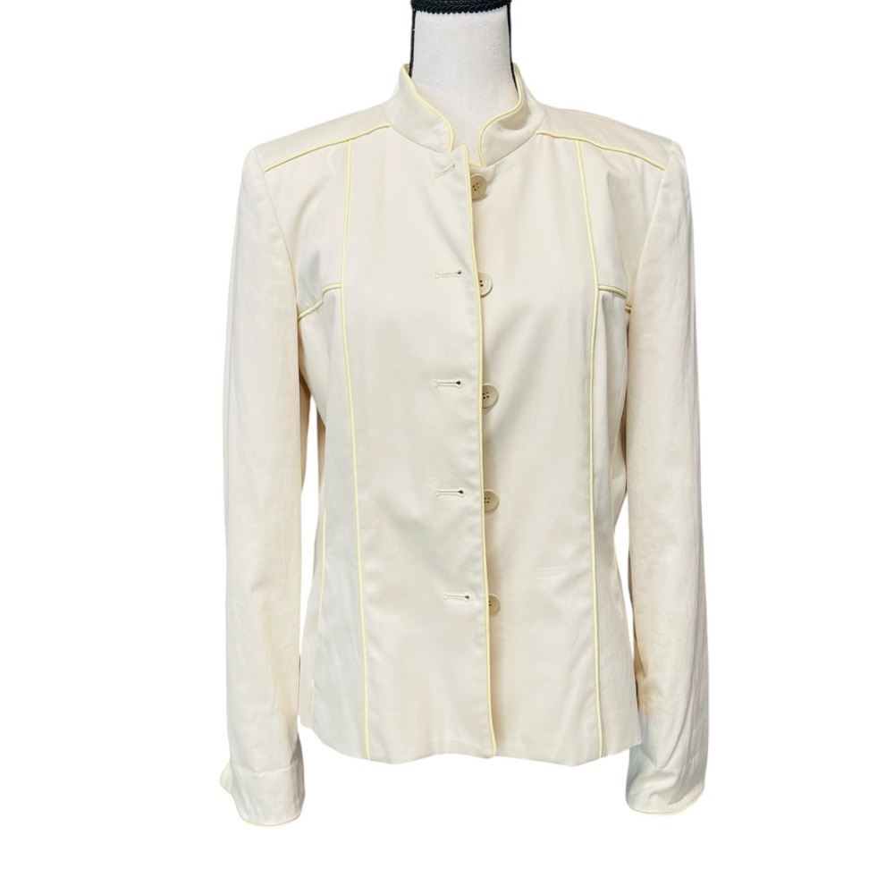 Womyn Elegant Cream Button-Up Jacket